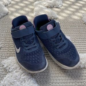 Nike size 1.5Y